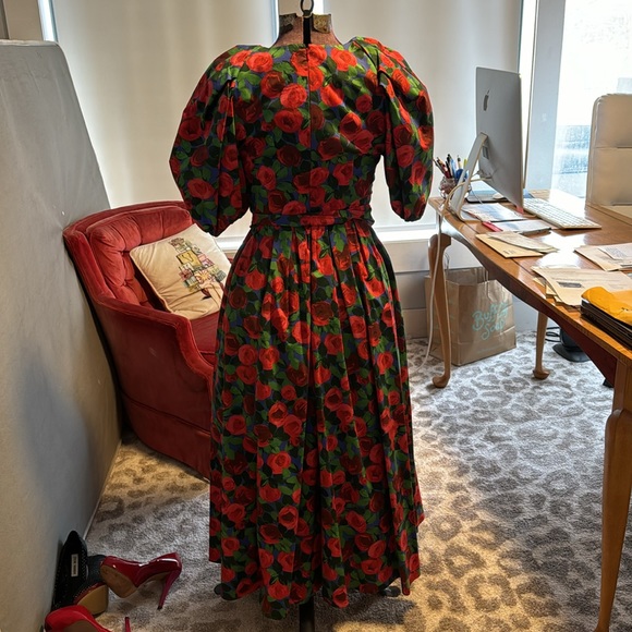 COPY - Carolina Herrera Red and Green Floral Dress - Picture 2 of 6